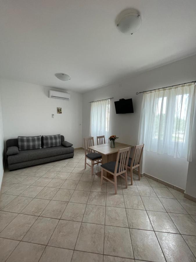 Accordi Lontani Apartment Nerezine Exterior foto